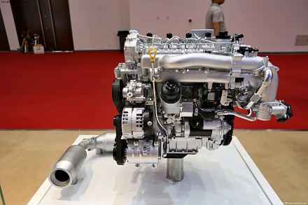 Двигатель Yuchai YC4B22-50